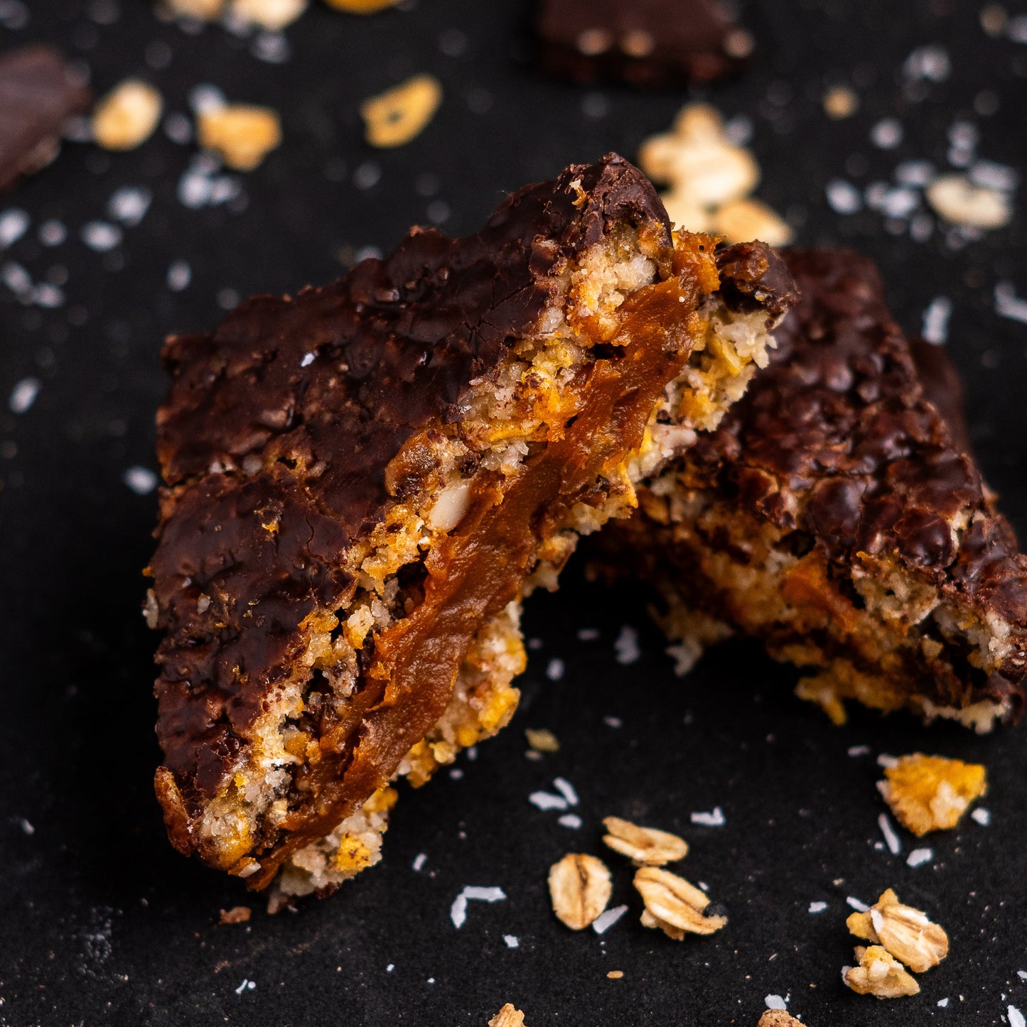 Alfajor de granola / Chocolate negro x 8
